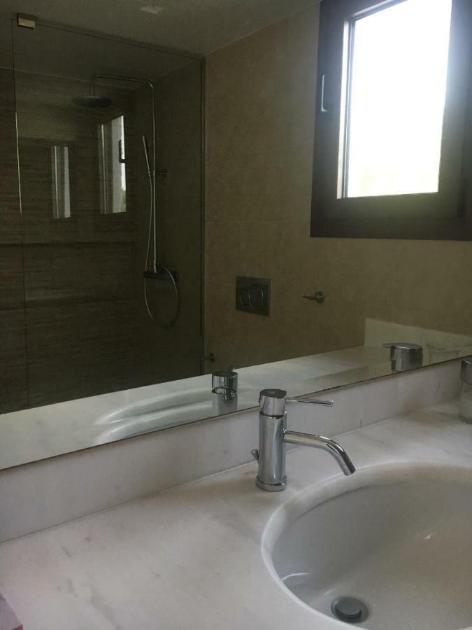 Villa Christina With Private Pool In Saronida, Near Stunning Beaches, Athens Airport & Sounio Eksteriør billede